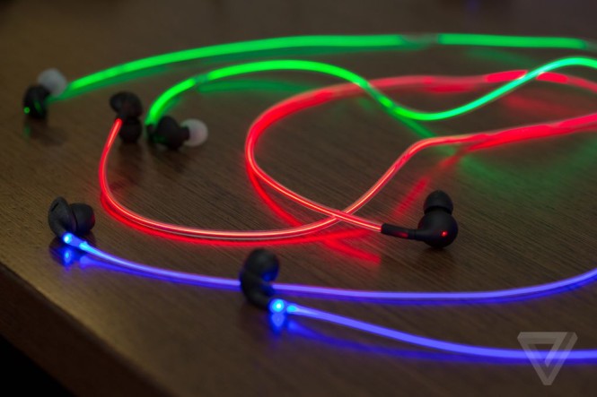 glow-earbuds-0281.0