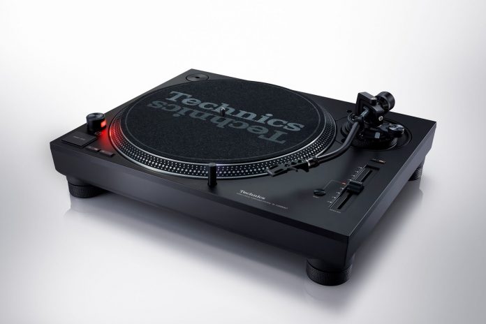 Technics SL-1200MK7 Direct Drive