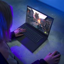 Razer Blade 15 (2020) Lifestyle – 12